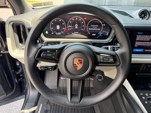 Certified 2026 Porsche Cayenne AWD/4WD image 26