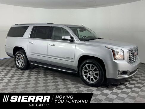 Used 2020 GMC Yukon XL Denali image 1