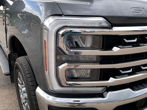 Used 2026 Ford F250 Lariat AWD/4WD image 27