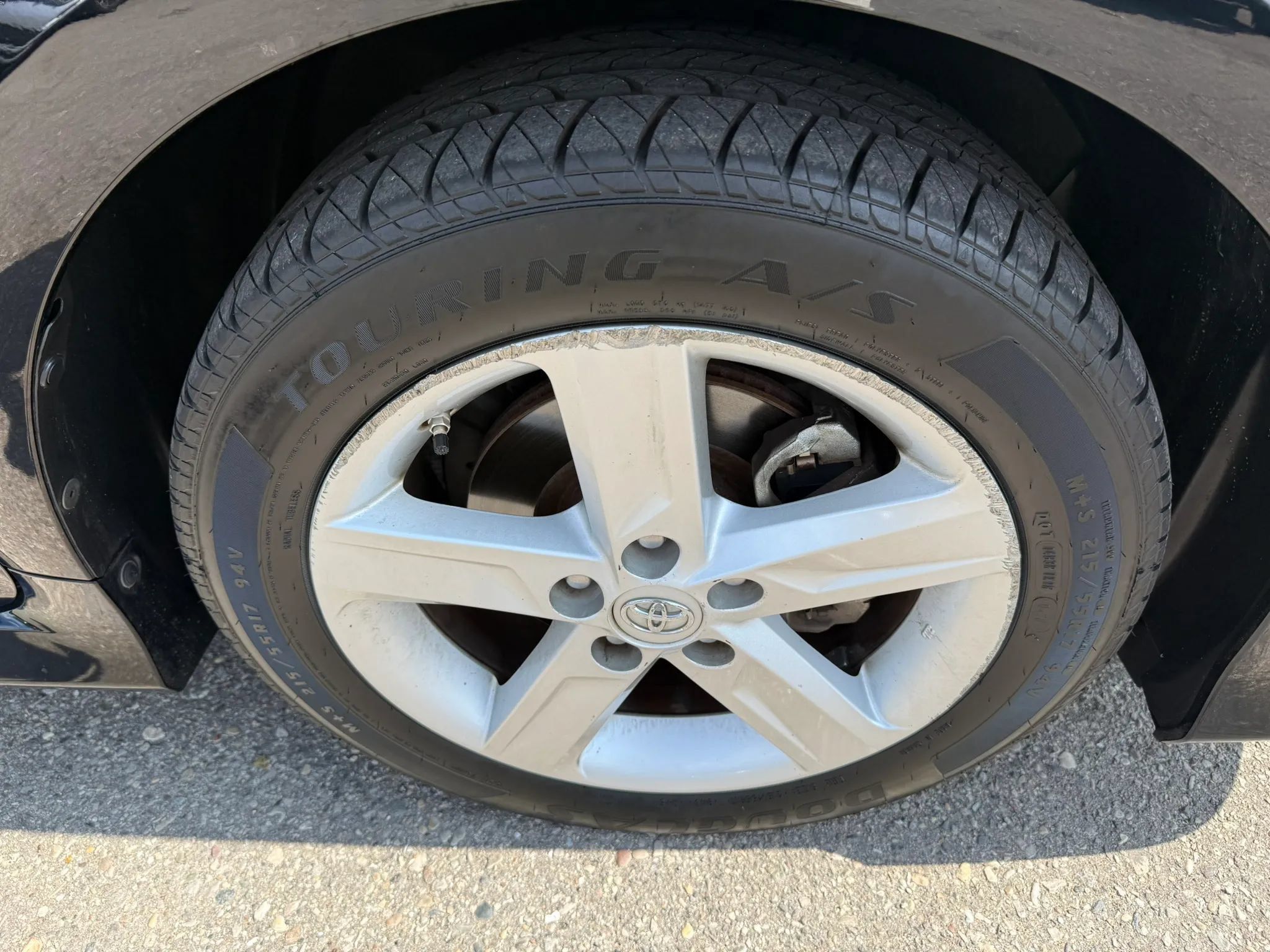 Used 2014 Toyota Camry SE FWD image 12