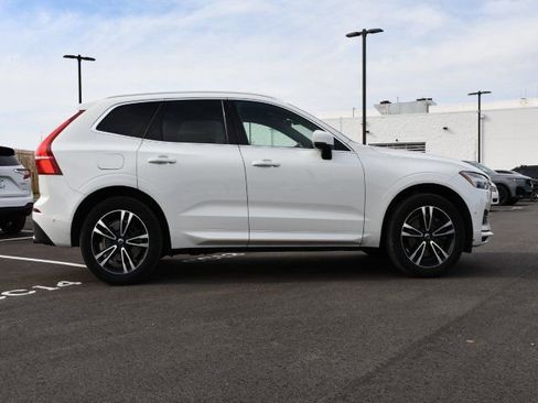 Used 2019 Volvo XC60 T6 Momentum w/ Multimedia Package image 8