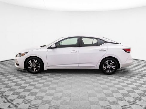 Used 2020 Nissan Sentra SV image 2