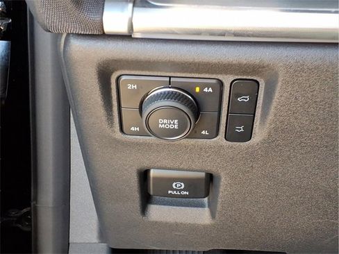 Used 2025 Ford Expedition Max Platinum image 18