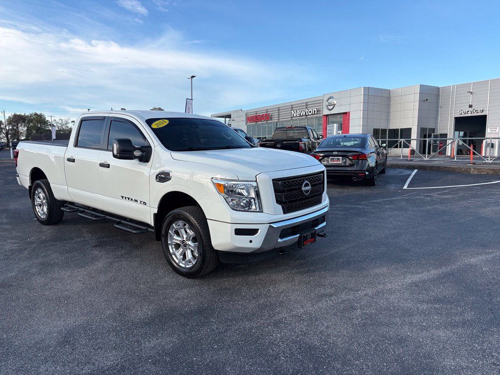 Used 2024 Nissan Titan SV w/ SV Convenience Package AWD/4WD image 2