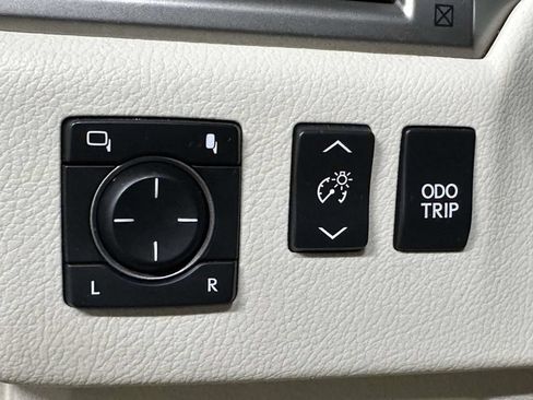 Used 2019 Lexus GX 460 Premium w/ Premium Package AWD/4WD image 22