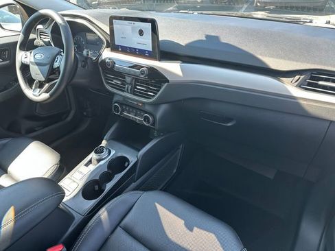Used 2022 Ford Escape SEL image 11