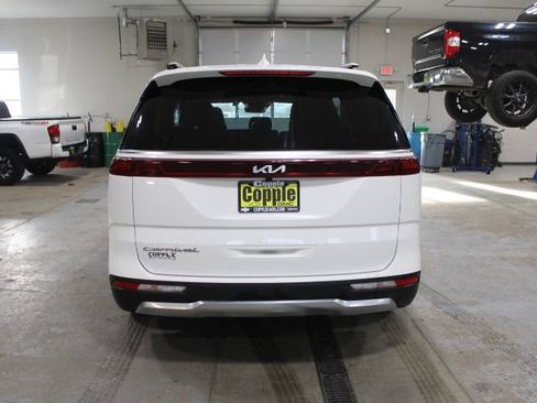 Used 2022 Kia Carnival SX image 7
