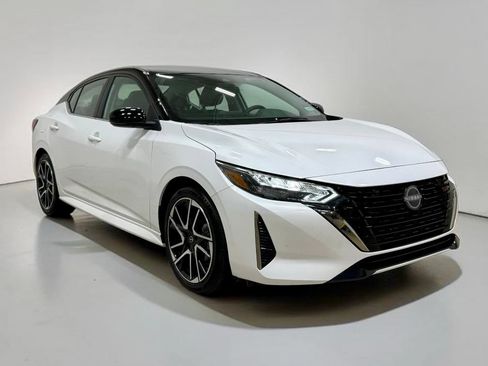 Used 2024 Nissan Sentra SR FWD image 8