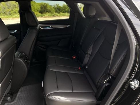 New 2026 Cadillac XT5 Luxury image 27