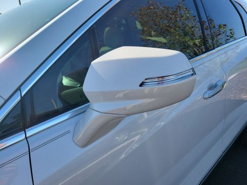 Used 2024 Cadillac XT5 Premium Luxury FWD image 7