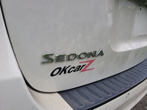 Used 2016 Kia Sedona LX w/ LX Convenience Package FWD image 7