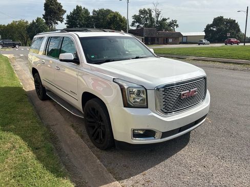 Used 2016 GMC Yukon XL Denali w/ Open Road Package AWD/4WD image 7