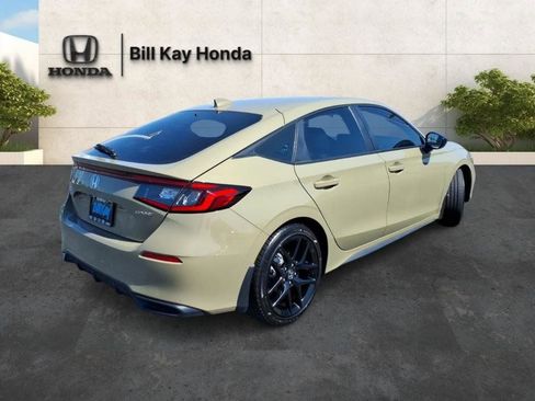 Used 2025 Honda Civic Sport image 3