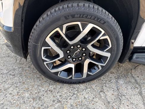 New 2024 Chevrolet Silverado EV RST image 4