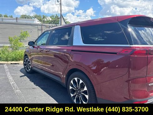 Used 2022 Kia Carnival EX FWD image 4
