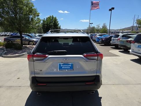 Used 2019 Toyota RAV4 XLE w/ All Weather Liner Package FWD image 6