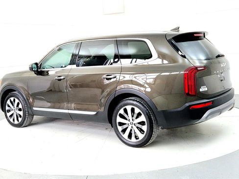 Used 2022 Kia Telluride S image 4