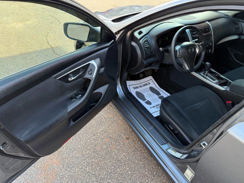 Used 2015 Nissan Altima 2.5 S w/ Power Driver Seat Package image 9