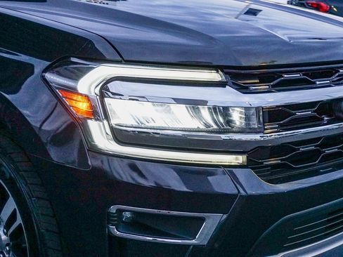 Used 2024 Ford Expedition Max Limited image 11