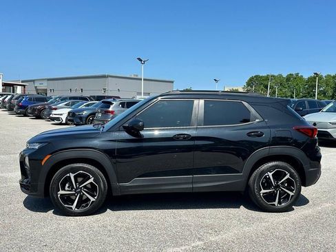 Used 2021 Chevrolet TrailBlazer RS w/ Technology Package FWD image 16