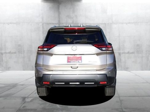 Certified 2025 Nissan Rogue SL w/ Tech Package AWD/4WD image 6