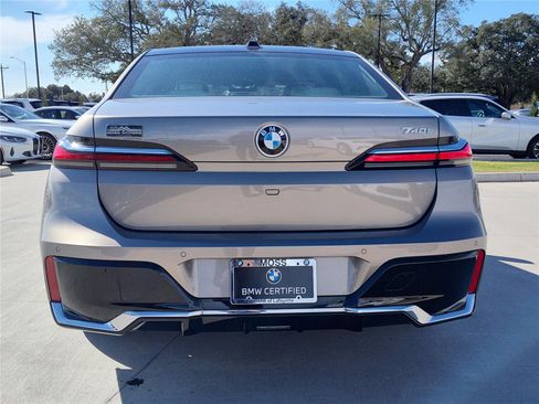 Certified 2023 BMW 740i 740i w/ Executive Package image 5
