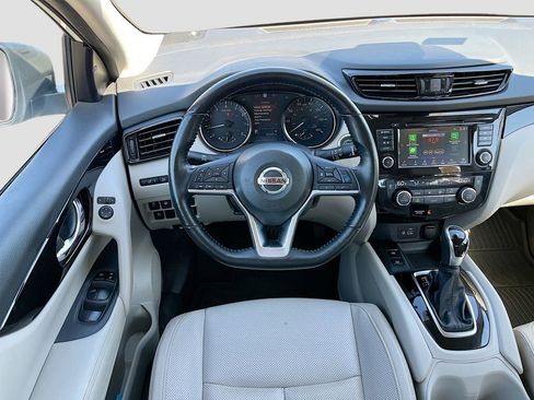 Used 2022 Nissan Rogue Sport SL FWD image 21