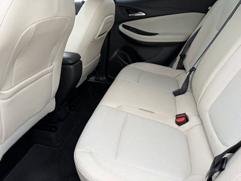 Used 2020 Buick Encore GX Preferred w/ Cold Weather Comfort Package FWD image 18