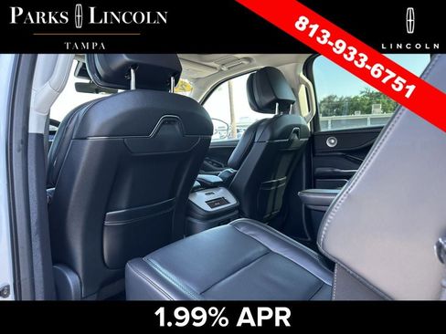 Certified 2025 Lincoln Navigator Reserve AWD/4WD image 17