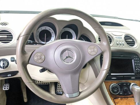 Used 2009 Mercedes-Benz SL 550 image 16