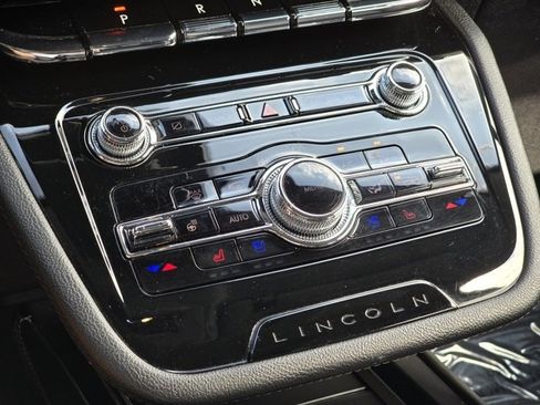 Used 2022 Lincoln Corsair Reserve w/ Equipment Group 201A image 40