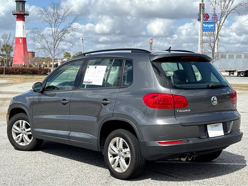 Used 2016 Volkswagen Tiguan S image 23