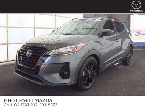 Used 2023 Nissan Kicks SR image 1