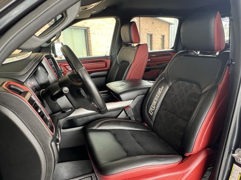 Used 2019 RAM 1500 Rebel AWD/4WD image 17