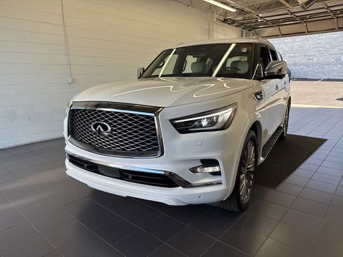 Used 2021 INFINITI QX80 Sensory w/ All-Season Package image 3