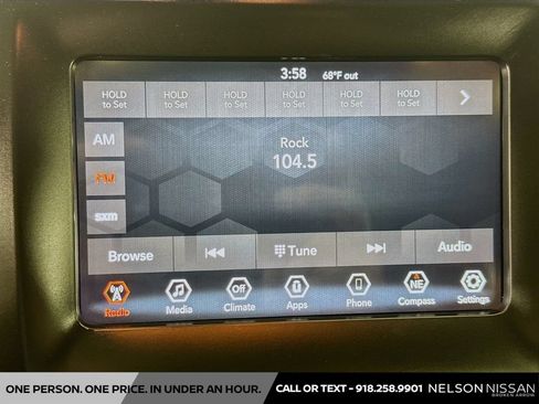 Used 2019 Jeep Cherokee Latitude Plus FWD image 14