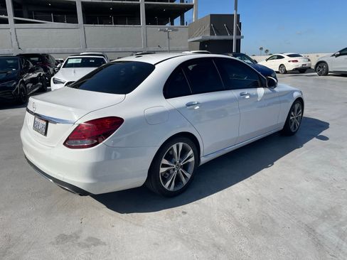 Used 2018 Mercedes-Benz C 300 Sedan image 3