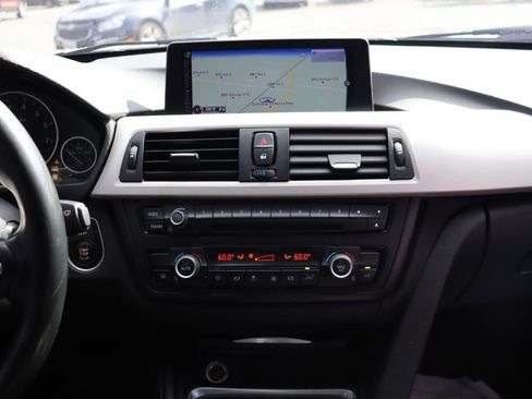 Used 2015 BMW 320i Sedan image 10