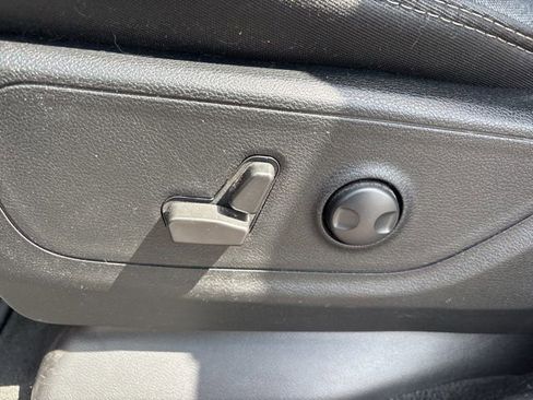 Used 2022 RAM 1500 Big Horn AWD/4WD image 18