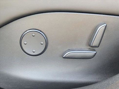 Used 2019 Tesla Model S Long Range image 17