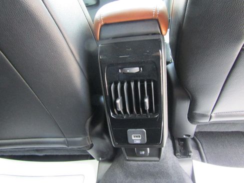 Used 2025 Jeep Compass Limited AWD/4WD image 17