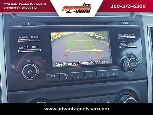 Used 2018 Nissan Titan SV image 14