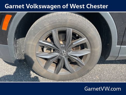 Used 2022 Volkswagen Tiguan SE AWD/4WD image 14