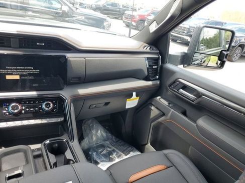 New 2026 GMC Sierra 3500 AT4 w/ AT4 Premium Plus Package AWD/4WD image 16