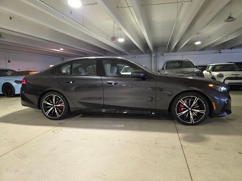 New 2027 BMW 540i xDrive w/ M Sport Package AWD/4WD image 3