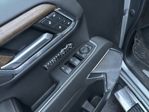 Used 2023 Chevrolet Silverado 1500 High Country w/ Z71 Off-Road Package image 16