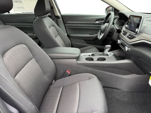 New 2025 Nissan Altima 2.5 SV image 15