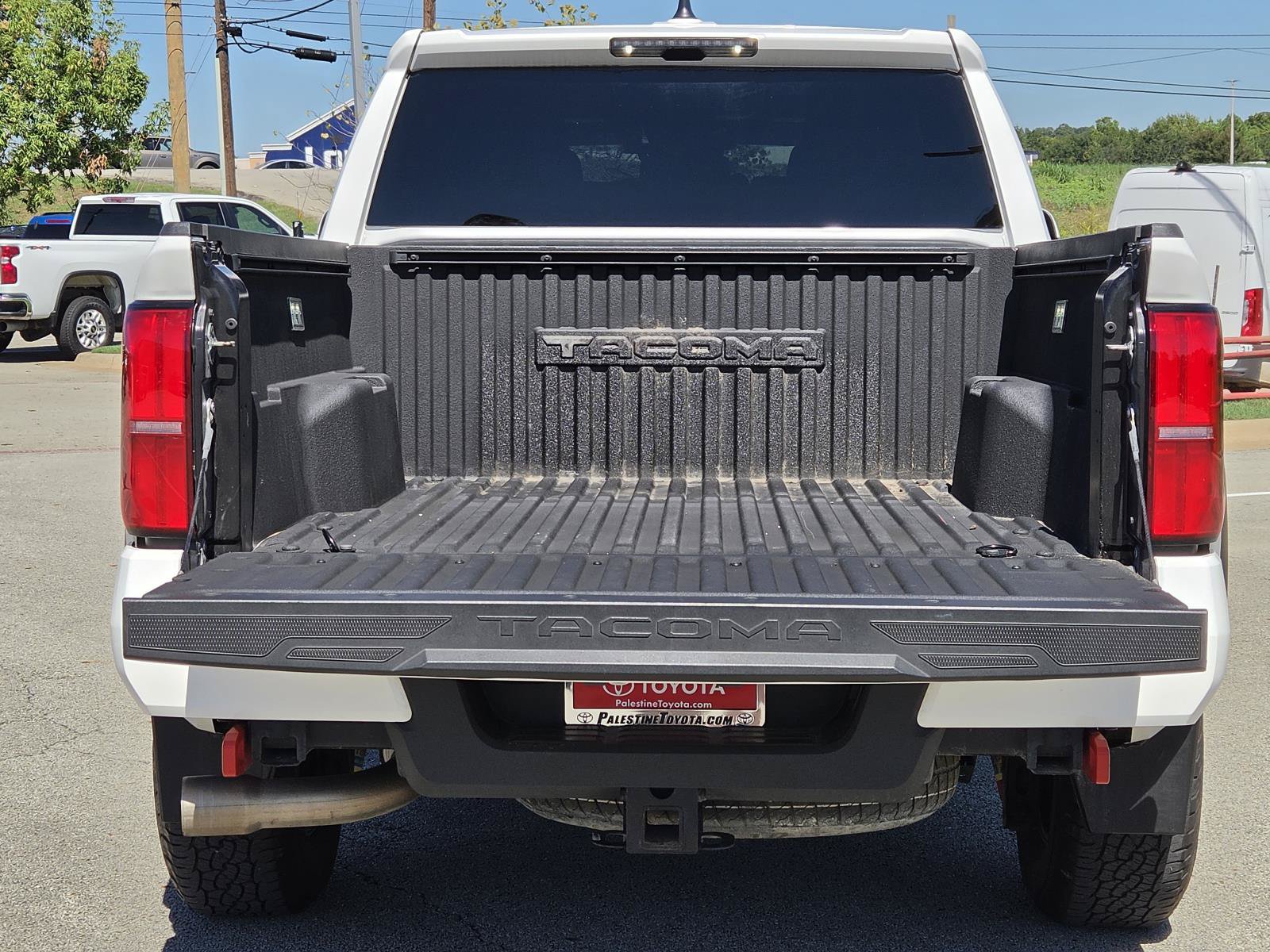 Used 2024 Toyota Tacoma TRD Off-Road AWD/4WD image 10