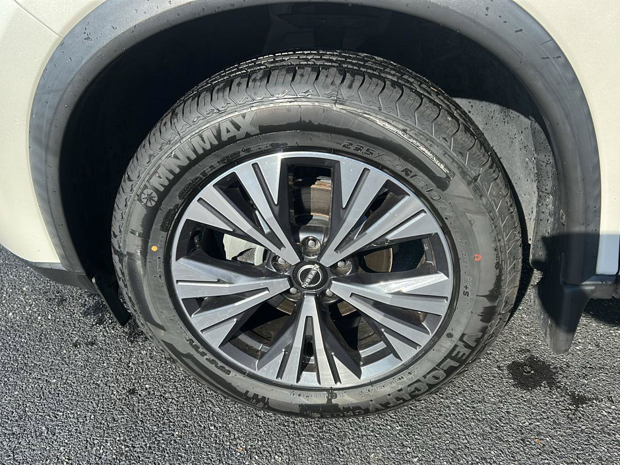Used 2023 Nissan Rogue SV w/ SV Premium B Package FWD image 9