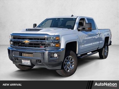 Used 2019 Chevrolet Silverado 2500 LT image 1